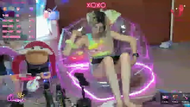 Skinygirl's Live XXX Chat