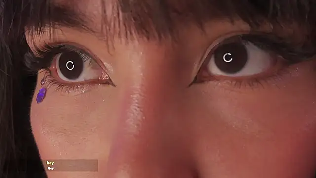 Moon_eyes' Live XXX Chat