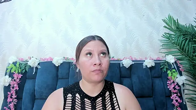 Melody_Megann Chat XXX in diretta