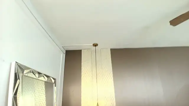 Tiifany_Baker: απευθείας συνομιλία ΧΧΧ