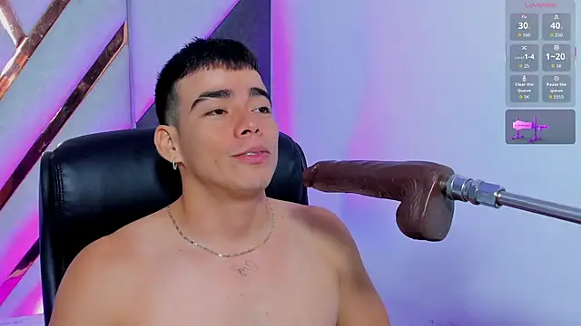 Alejandro_karter18 Adlı Modelin Canlı XXX Sohbeti