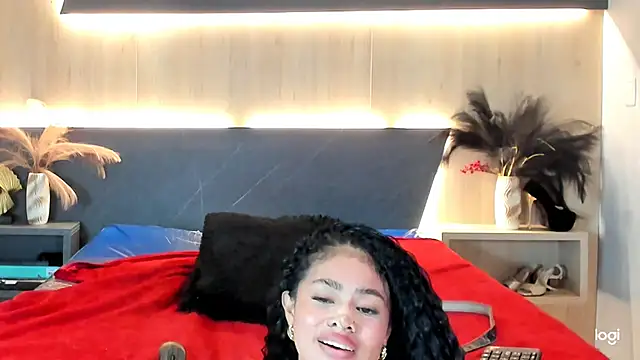 LorenaVarga's Live XXX Chat
