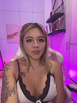 Chat XXX ao vivo de Doll_liaa