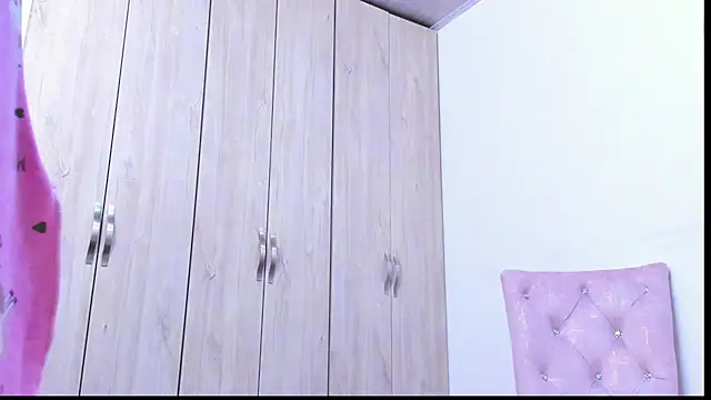 pinky_f00xのライブXXXチャット