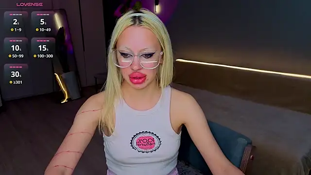 Luna_Beverlyn Live XXX chat