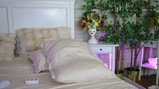 دردشة EmillyBronte الجنسية المباشرة