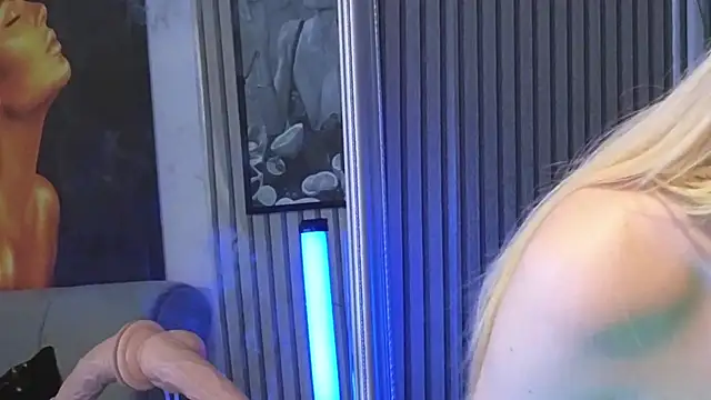 KarmaArms Adlı Modelin Canlı XXX Sohbeti