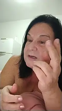 Yaya_Mineira's Live XXX Chat