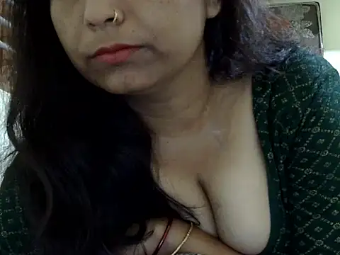 Pyari_Hina's Live XXX Chat