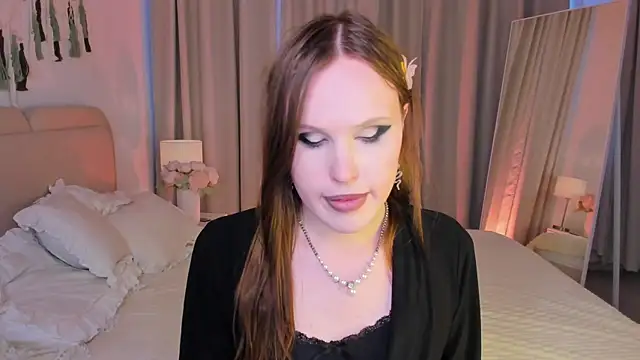 EffieMinkin Live XXX chat