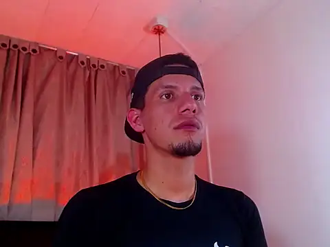 Sebastian_Smith__ 现场XXX聊天