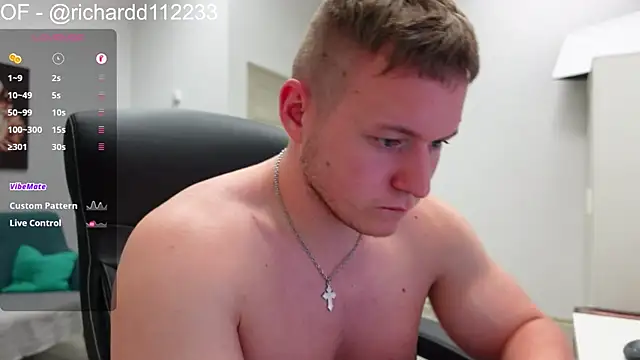 Chatroom XXX en direct de Richard_Dullas
