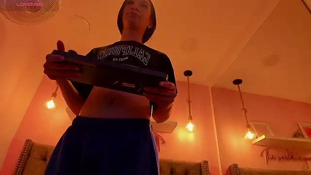 Mia_thompson_19's Live XXX Chat