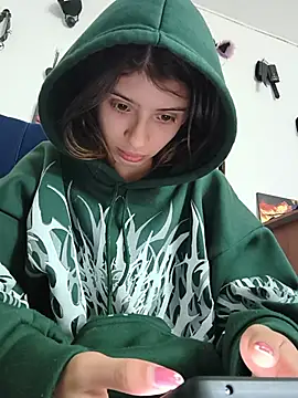 KratosAfroditacs Chat XXX in diretta