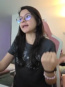 Chat +18 de azumiichan ao vivo