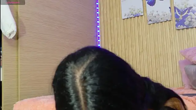 Moonceleste 现场XXX聊天