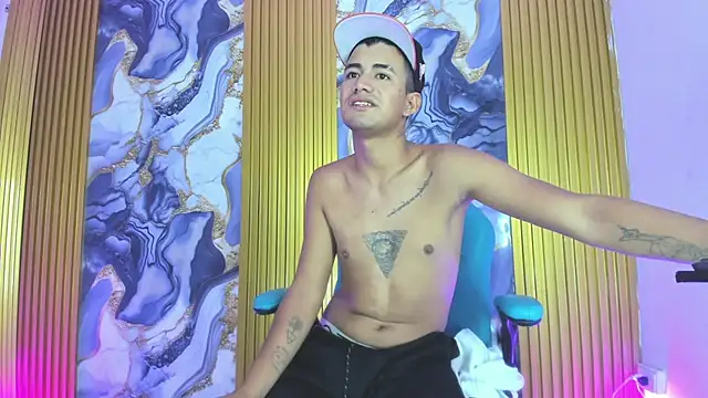 NIO_KLOUDS_'s Live XXX Chat