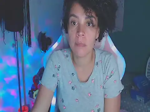 shayna_cute's Webcam Show