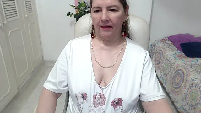 Chatroom XXX en direct de leonela_69