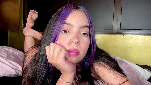Violett_Moonx's Live XXX Chat