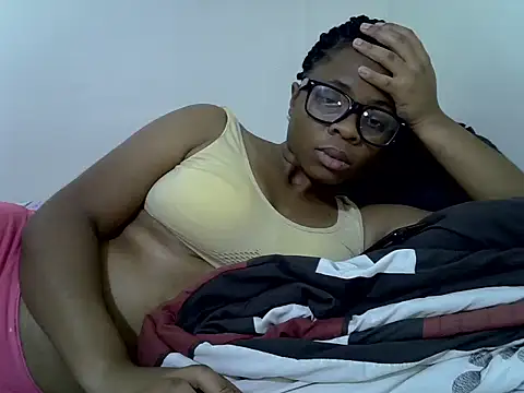 sawyer_ama's Live XXX Chat