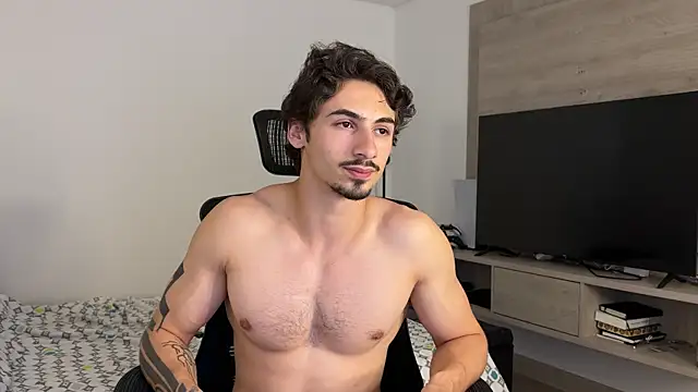 Pokazy przed kamerką – David_Brown18