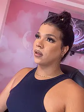 Show modela Keira_Fox31 na web-kameri