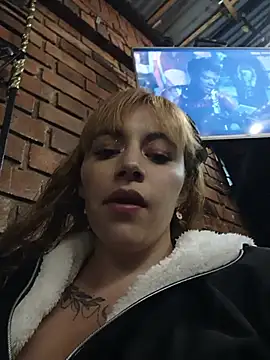 Isabella__Risky Adlı Modelin Canlı XXX Sohbeti