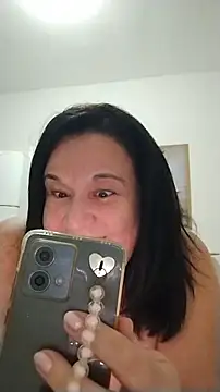 Chatroom XXX en direct de Yaya_Mineira