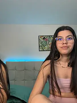 Layla_Rachel 现场XXX聊天
