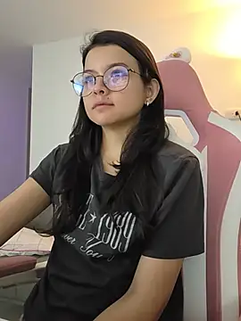 azumiichan Adlı Modelin Canlı XXX Sohbeti