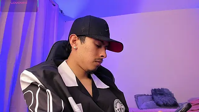 stanandrose_'s Live XXX Chat