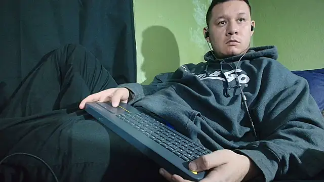 sweet_cock28 webcam show