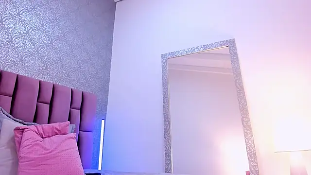 DianaRed_ Chat XXX in diretta