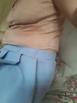 -Tara-a Adlı Modelin Canlı XXX Sohbeti