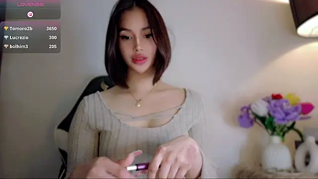 Anna_HollyDoll Adlı Modelin Canlı XXX Sohbeti