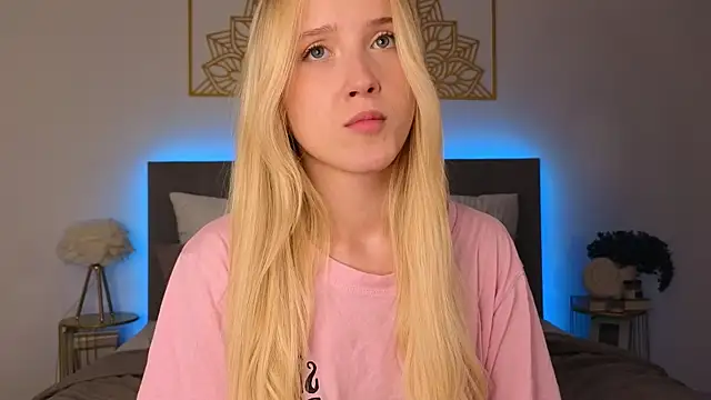 צ'אט XXX בשידור חי של adele_armass
