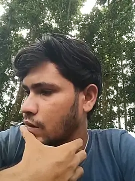 DesiBoy_Live Adlı Modelin Canlı XXX Sohbeti