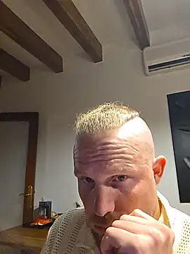 Živý XXX chat kylie_blck