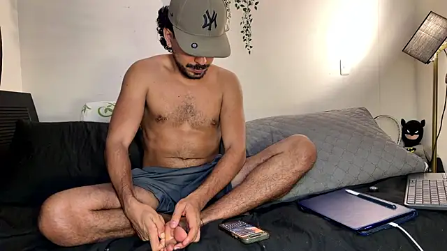 Czat XXX na żywo – Aaron_wheel