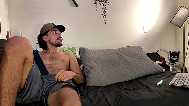 Aaron_wheel live XXX chat