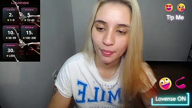 Ambar_lynn01 Adlı Modelin Canlı XXX Sohbeti