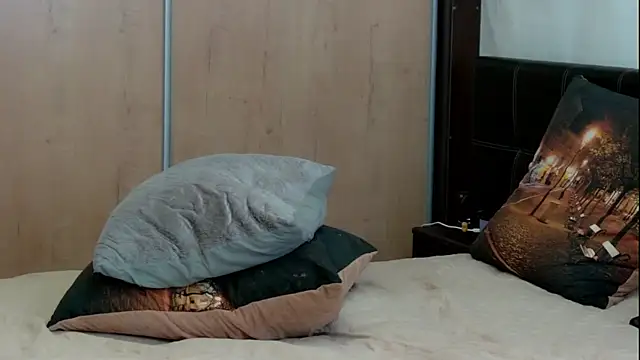 IreneShine_ লাইভ XXX চ্যাট