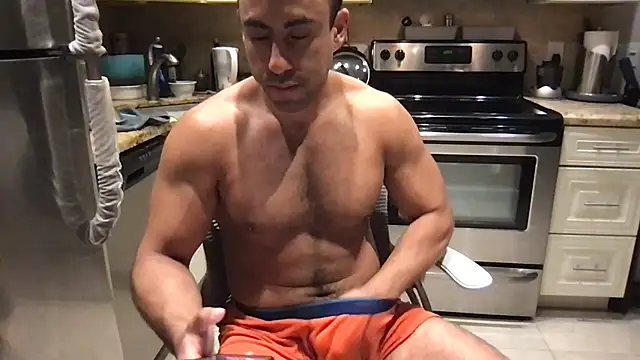 BigGuyMuscleのライブXXXチャット