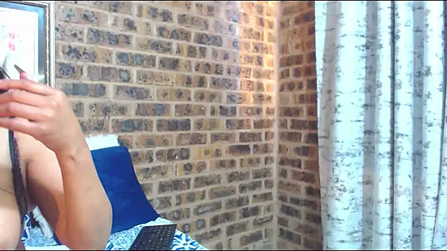 Chat XXX Live AZARIAKEYES