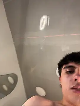 Tommy_Claks Live XXX-chat