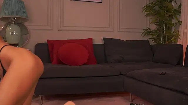 ChicaOra Adlı Modelin Canlı XXX Sohbeti