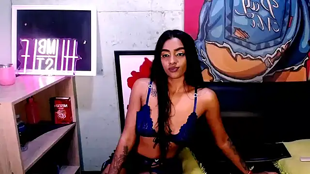 Indianzaraxxx Adlı Modelin Canlı XXX Sohbeti