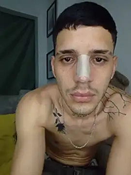 Show de MaxHornyLatin na webcam