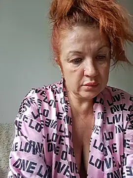 KiraXTender Chat XXX live